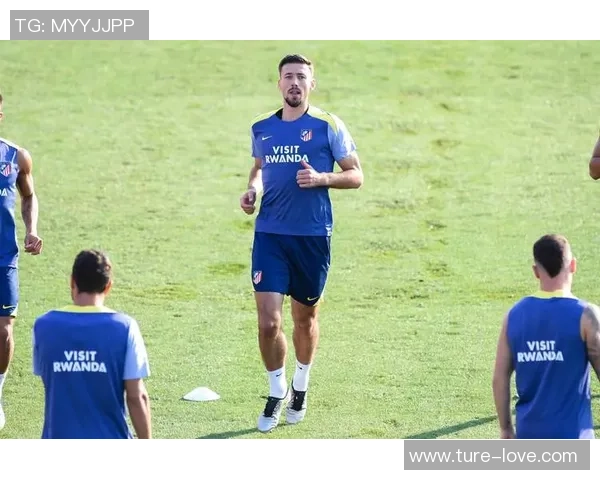 足不出户的足球明星们如何在家中保持竞技状态与训练热情